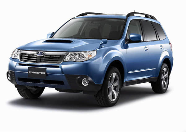 新款奔驰CLE谍照曝光：换装家族星光大灯 预计2026年亮相