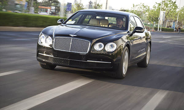 现代全新SUV,外观很复古硬朗,不用烧油、不用充电,续航700km