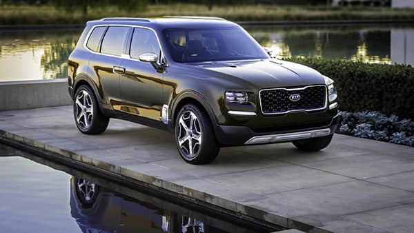 新款奔驰CLE谍照曝光：换装家族星光大灯 预计2026年亮相