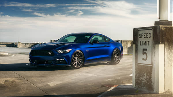 对标Model X?3.23秒破百 小米YU7万事俱备只差价格