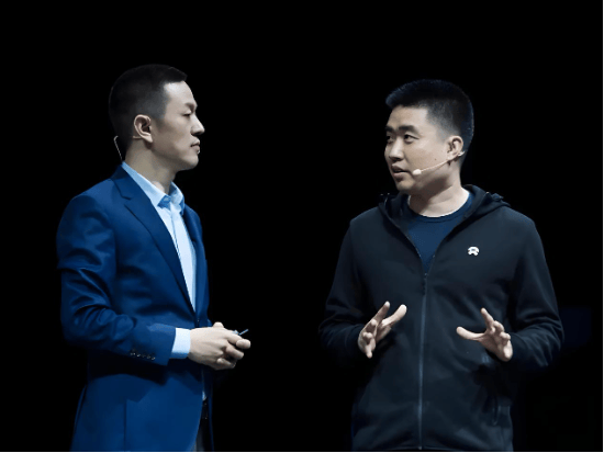 理想销售劝客户退订乐道L90下单理想i8？蔚来怒挂聊天记录！开撕背后：理想i8深陷舆论漩涡，乐道L90背水一战