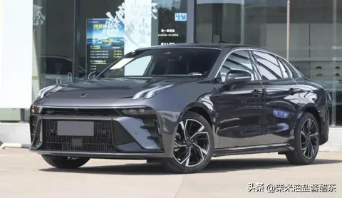 领克03+ TCR赛车上市售140万,普通家用车油耗低至4.1L,怎么选