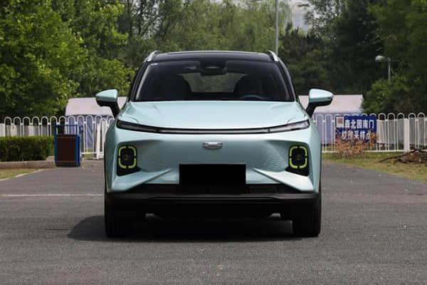 全新小鹏P7“鹏翼版”谍照曝光 预计年内正式亮相