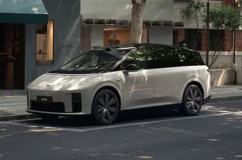 为啥蔚来ES8销量飙升,理想i8销量骤降?