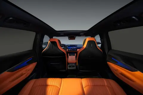 全新领克08 EM-P 230超长续航Ultra版，日常与远行都能满足